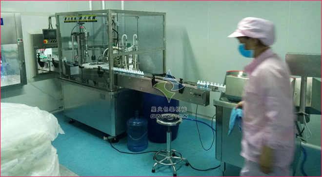 濃漿口服液灌裝機(jī),口服液全自動灌裝壓蓋機(jī)