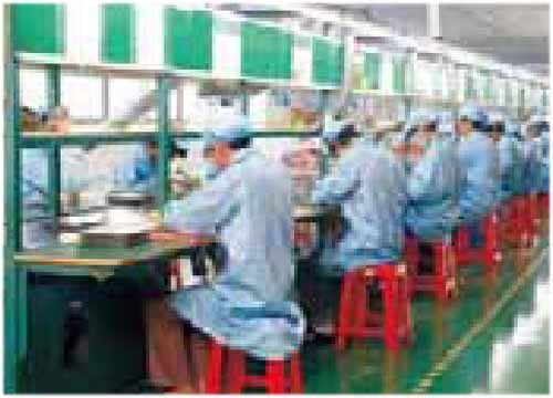 桶裝醬料灌裝生產(chǎn)線設(shè)備在市場中逐漸站穩(wěn)腳跟